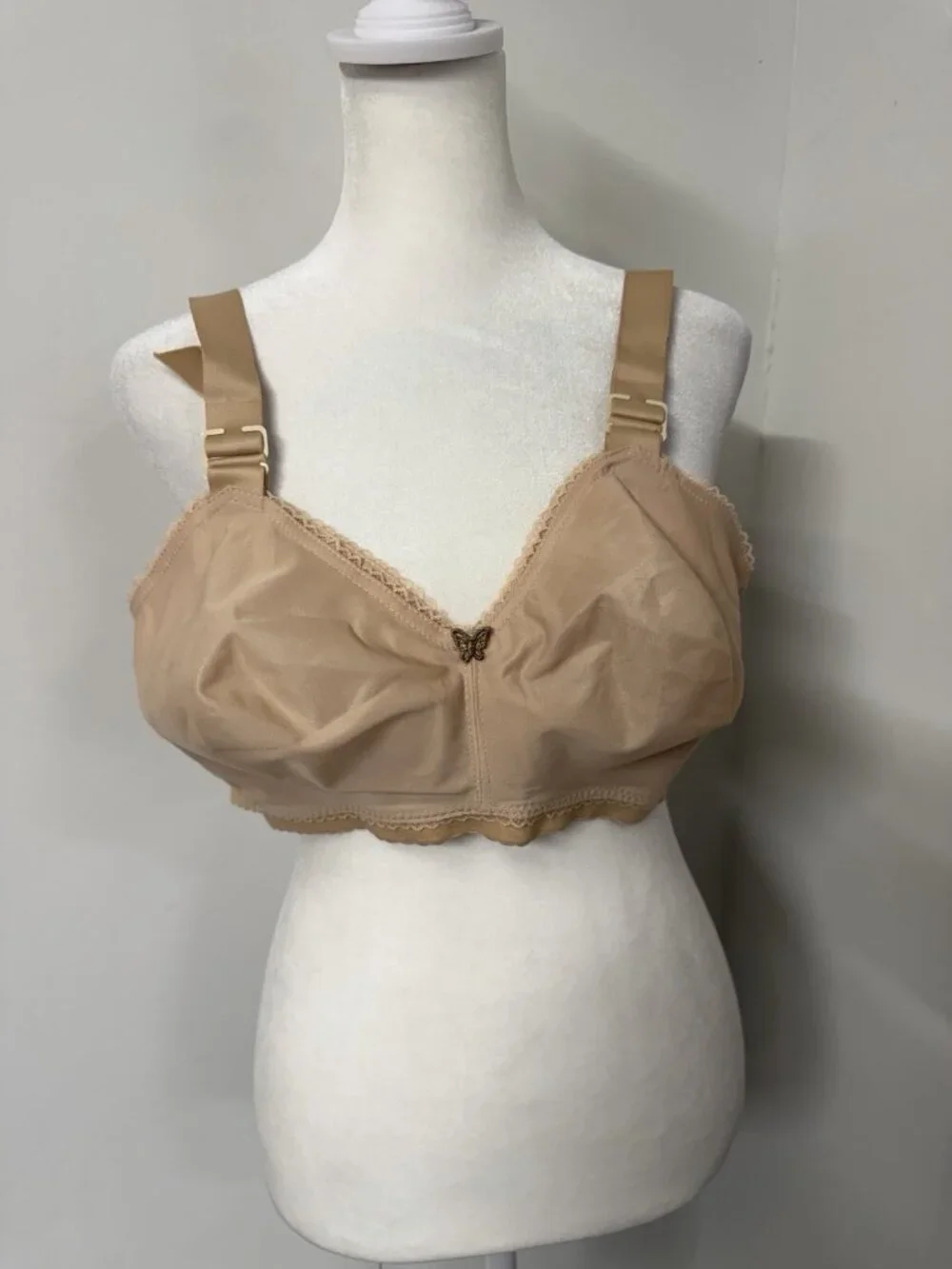 Vtg New 30 H LADY CAMEO COUTURE Bullet BRA Beige Lace‎ Pointed Cups Wirefree USA